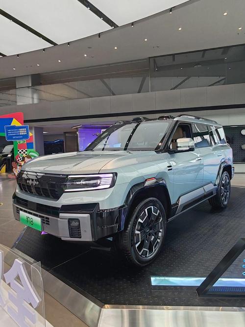 成都187比亚迪方程豹硬派越野的爆款，英菲尼迪35周年与你共成长